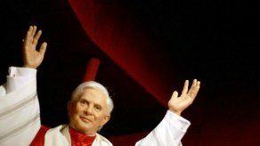 Fundidores mexicanos preparan campana para visita papal