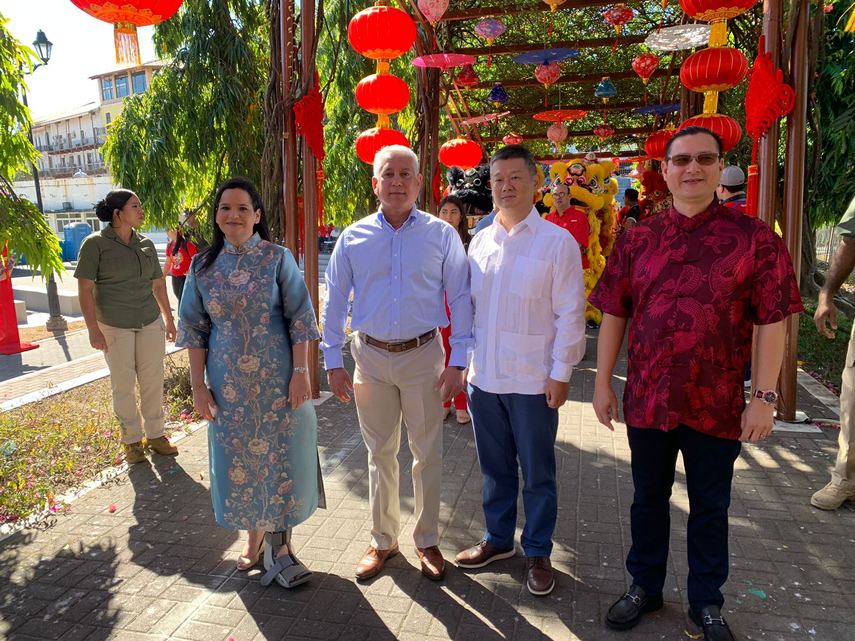 Ministro de la Presidencia participa en actos de celebración del Año Nuevo Chino Ministro de la Presidencia participa en actos de celebración del Año Nuevo Chino