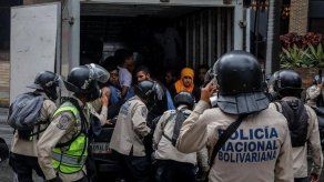 Misterio y escepticismo rodean caso de ataque de helicóptero en Venezuela