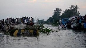 Suman 750 las víctimas en inundaciones al sur de Asia