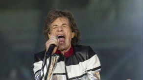 Mick Jagger agradece en Twitter los mensajes de apoyo tras su operación