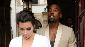 Kanye West regala a Kim Kardashian un retrato firmado por el grafitero Bambi