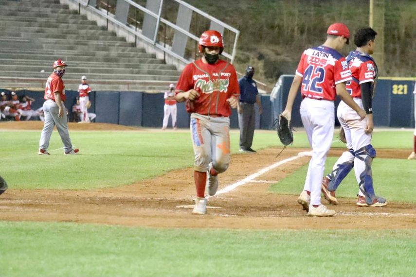 Chiriquí le ganó a Metro y empata la serie semifinal en el Béisbol Juvenil 2022