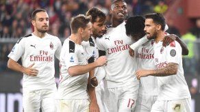 Reina ataja penal; Milan supera 2-1 a Genoa