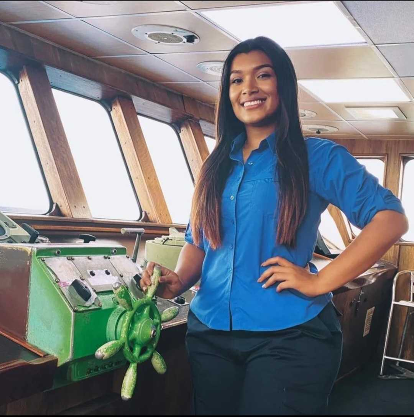 Licenciada en Biología, Yenifer Fernández. Licenciada en Biología, Yenifer Fernández.