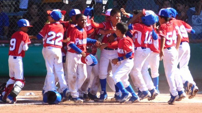 Panamá se cuelga el bronce en el Panamericano sub10