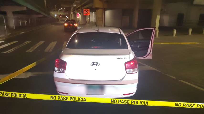 Vehiculo involucrado en el robo de un local ubicado en Villa Lucre