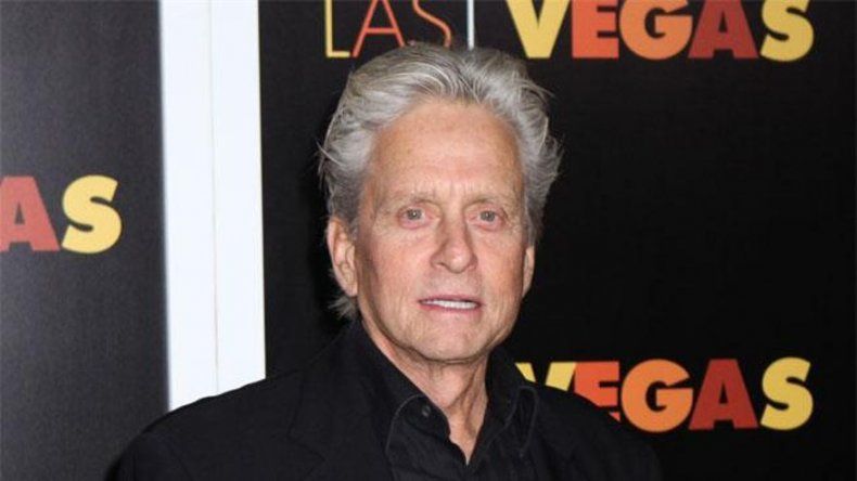Michael Douglas no se olvida de su esposa
