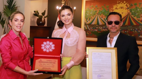 Nadia Ferreira recibe reconocimiento en Paraguay