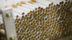 Presidente de Guatemala lamenta cierre de Philip Morris