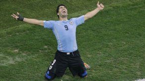 Uruguay tendrá a Suárez pero no a Cavani frente a Arabia Saudí y Omán