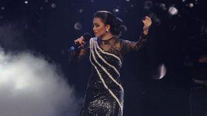 Rocio Durcal sorprende una vez más con su majestuosa presentación en Yo Me Llamo Panamá 2021.