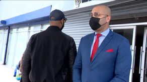 El trabajador de un puerto llegó a las instalaciones del Ministerio Público con su abogado para entregarse.