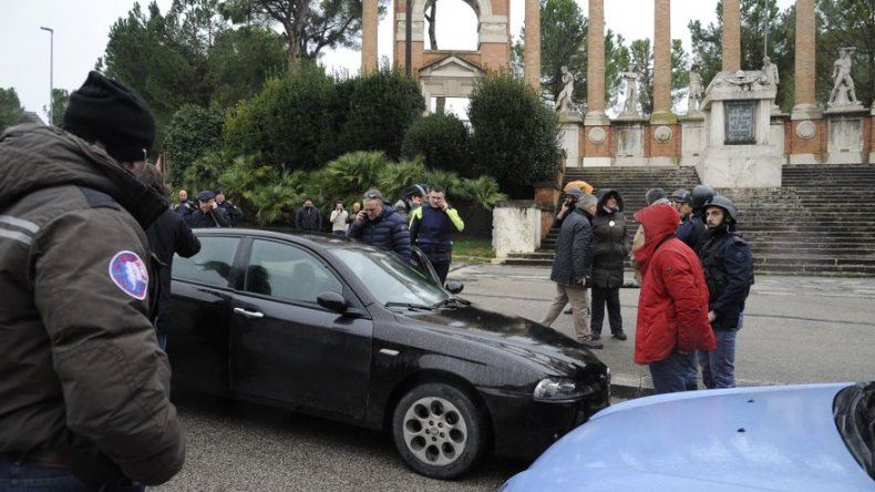 El autor del tiroteo racista en Italia tenía un ejemplar de Mein Kampf