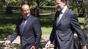 Presidente francés pide que UE aplique lo acordado en junio