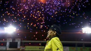 Maradona abandona hospital argentino tras breve internación luego de renovar con Dorados