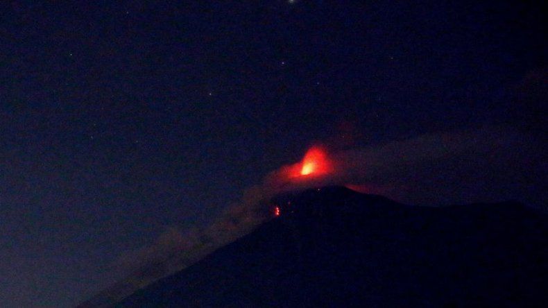 El volcán de Fuego disminuye su actividad en Guatemala