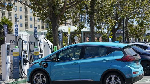 California busca tener solo vehículos ecológicos para 2035