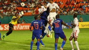 Haití vence a Trinidad y Tobago 2-0 en partido de Copa de Oro