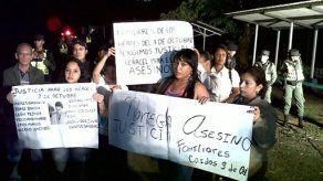 Noriega es recibido por familiares de víctimas de la dictadura