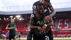 El Tottenham bate al colista Sheffield United y sigue a la caza del podio