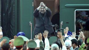 Kim regresa a Corea del Norte tras colapso de cumbre