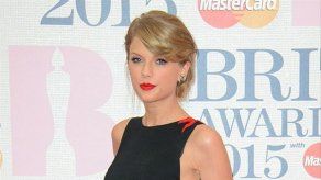 Taylor Swift ayuda a cumplir el sueño de una joven fan enferma terminal