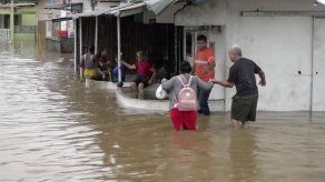Cerca de 300 familias afectadas por inundaciones en Colón