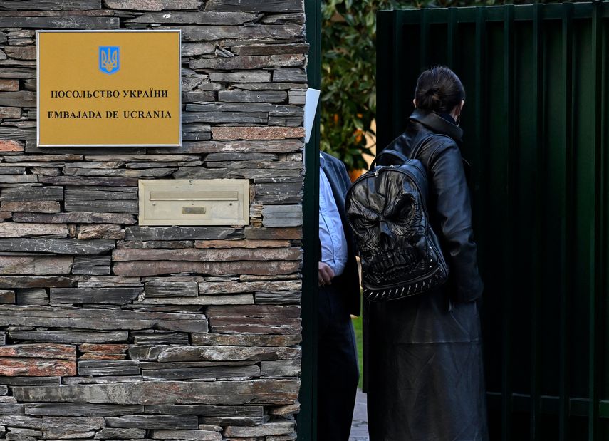 La embajada ucraniana en España acusó implícitamente a Rusia de estos envíos
