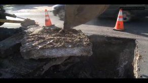 Rotura de tubería provocó hundimiento de la Vía España