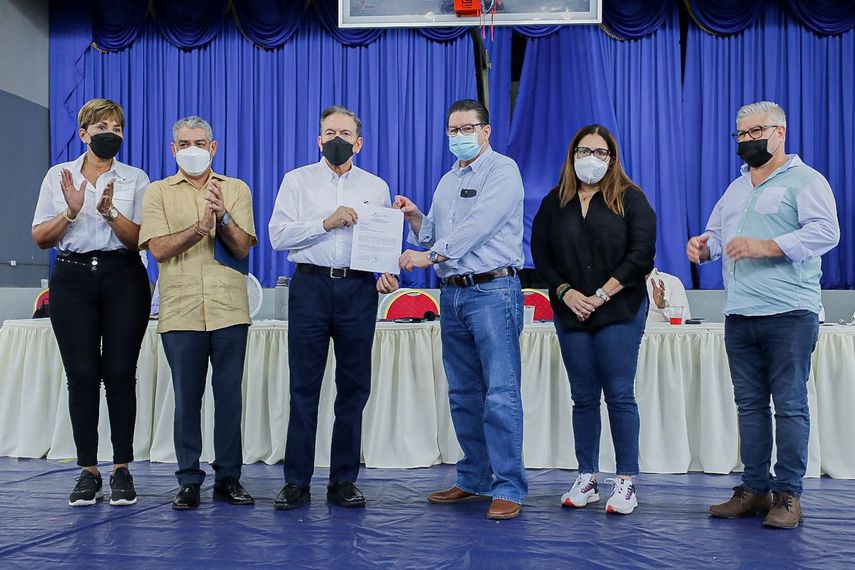 Entrega de orden de proceder para la reactivación del nuevo Hospital Manuel Amador Guerrero.