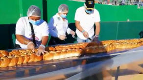 Comparten rosca gigante durante la Prejornada de la Juventud en Chiriquí