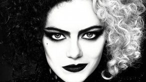 Emma Stone interpreta a Cruella de Vil.