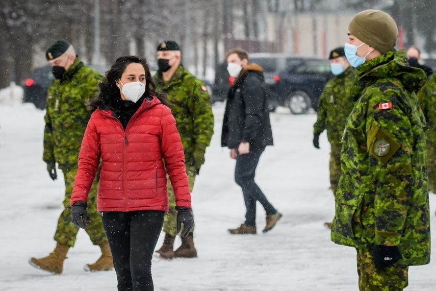 La ministra de Defensa