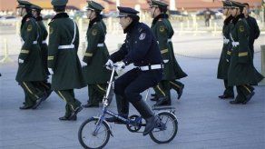 Hu propicia ascenso de Xi al poder en China