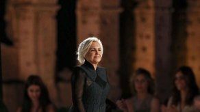 Fendi homenajea a Lagerfeld con un desfile en el corazón de Roma