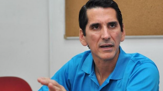 Roux dice que Martinelli tiene potestad para designar encargado de CD
