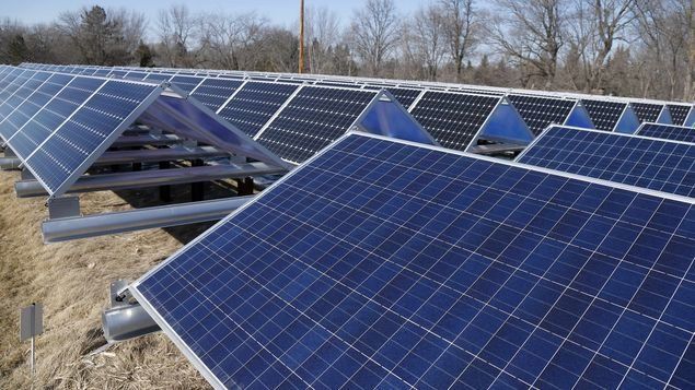 Marruecos proyecta dos centrales solares en territorio saharaui