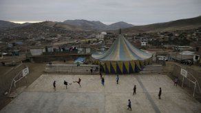 Circos pobres se resisten a desaparecer en capital de Perú