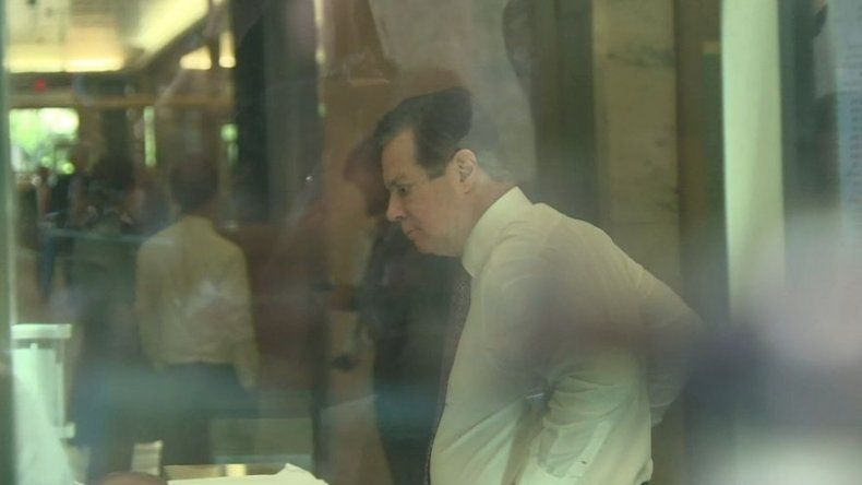 EE.UU. condena a 4 años de cárcel a Paul Manafort, exjefe de campaña de Trump