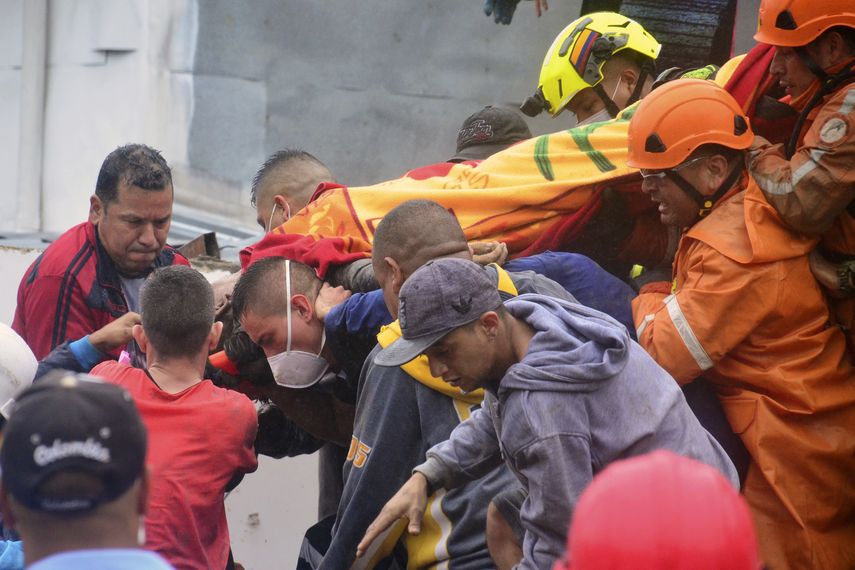 Al menos 14 muertos por deslizamiento de tierra en Colombia