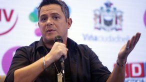 Alejandro Sanz: El que ve el maltrato y no hace nada también es un canalla