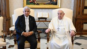 Papa Francisco junto al presidente José Raúl Mulino Papa Francisco junto al presidente José Raúl Mulino
