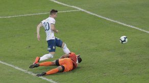 Argentina desinfla a Venezuela y chocará con Brasil en semis