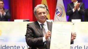 Lenin Moreno recibe las credenciales como presidente electo del Ecuador
