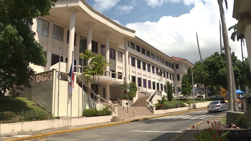 La demanda fue presentada ante la Corte Suprema de Justicia.