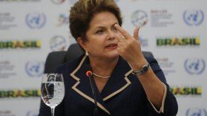Brasil: gobierno prevé abrir concesiones para bloques petroleros
