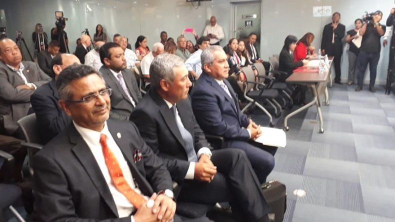 Credenciales recomienda al Pleno la ratificación de Zamorano y Arrocha como magistrados