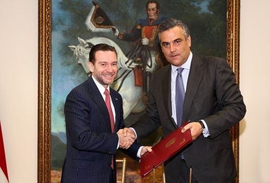 Panamá y España firman prórroga de arrendamiento de sede de Embajada española