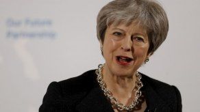 May busca apaciguar a banqueros británicos ante el Brexit
